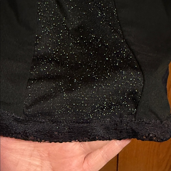 Elegant Black Women's Top - Picture 3 of 5